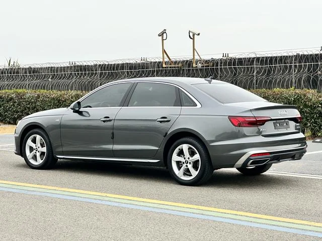 Audi A4L 2022 - миниатюра 6