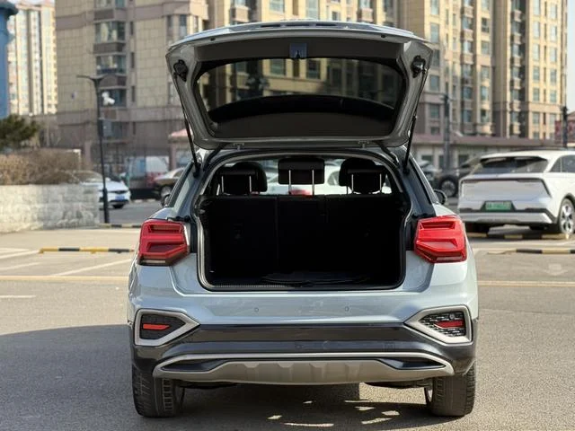 Audi Q2L 2022 - миниатюра 7
