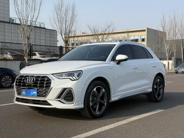 Audi Q3 2022 - изображение 1