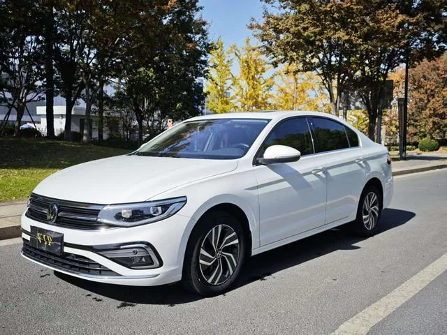 Volkswagen Bora 2022 - миниатюра 3