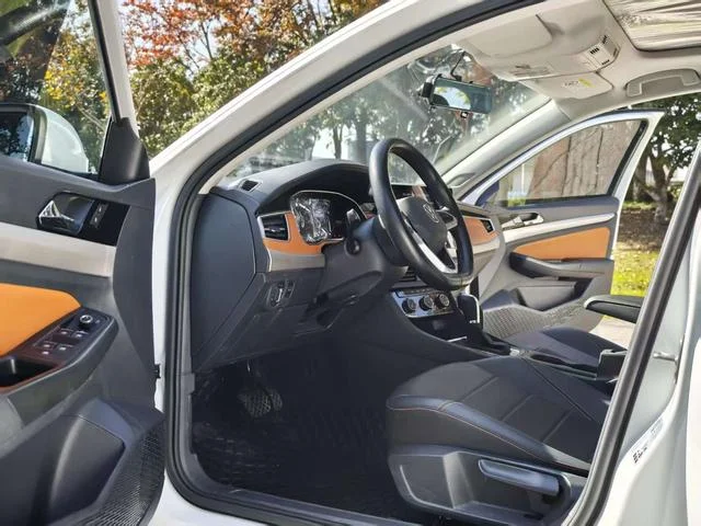 Volkswagen Bora 2022 - миниатюра 10