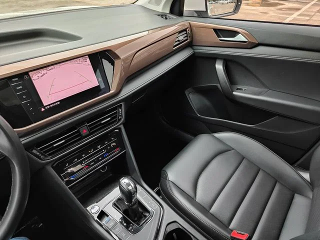 Volkswagen Tharu 2022 - миниатюра 10