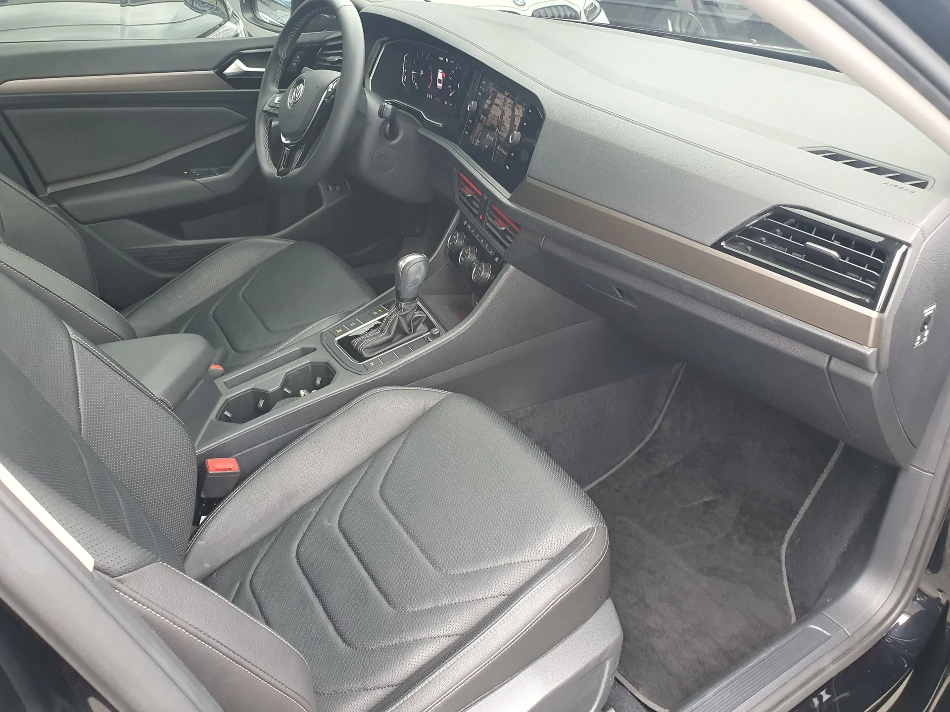 Volkswagen Jetta 2022 - миниатюра 5