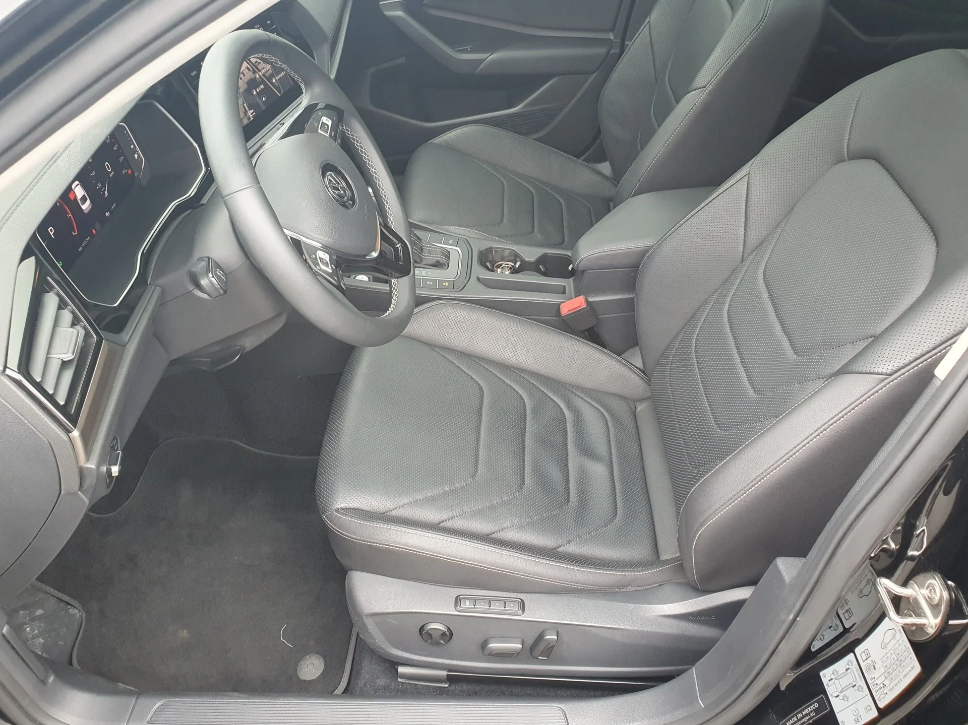 Volkswagen Jetta 2022 - миниатюра 7