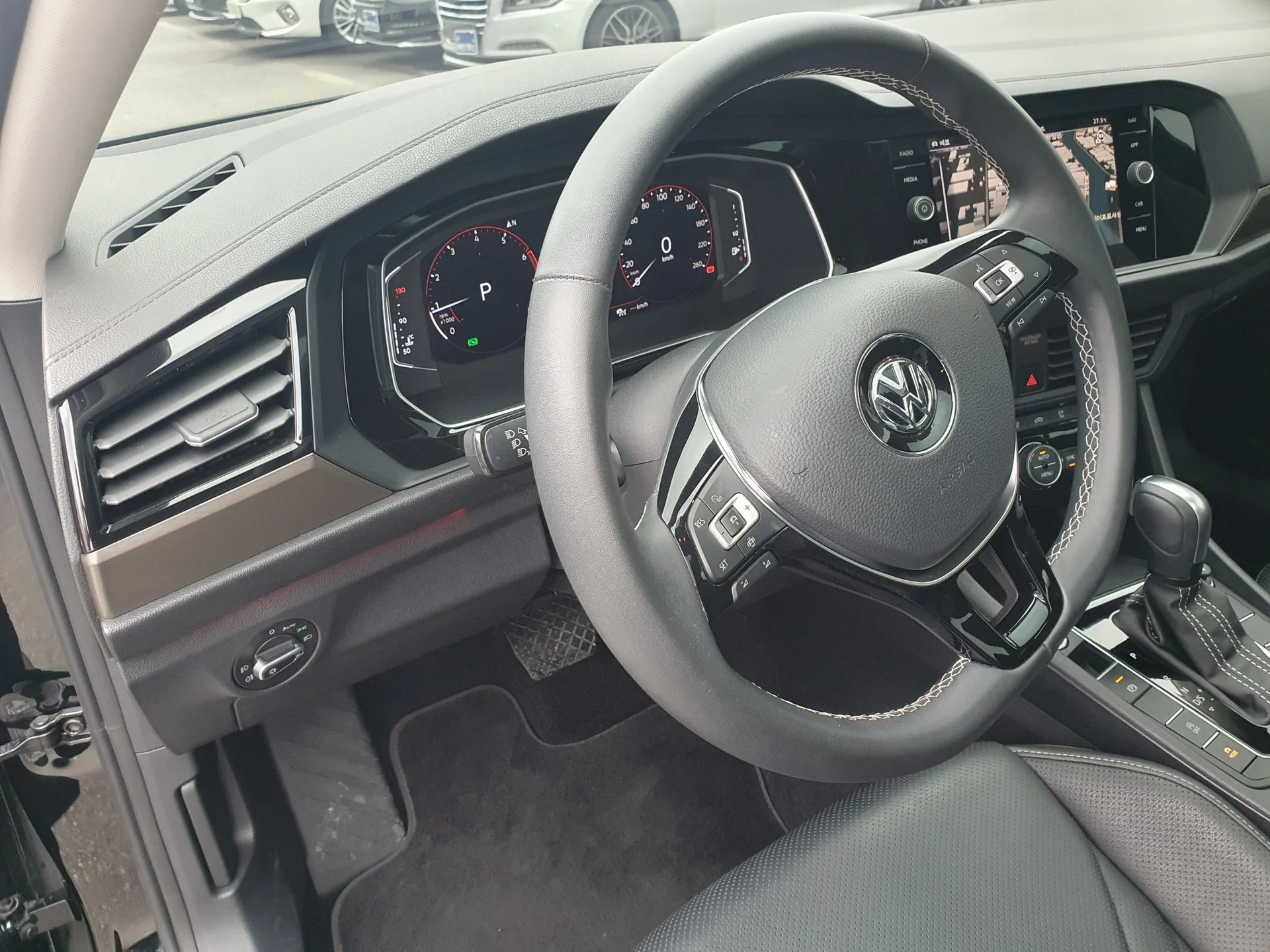 Volkswagen Jetta 2022 - миниатюра 10