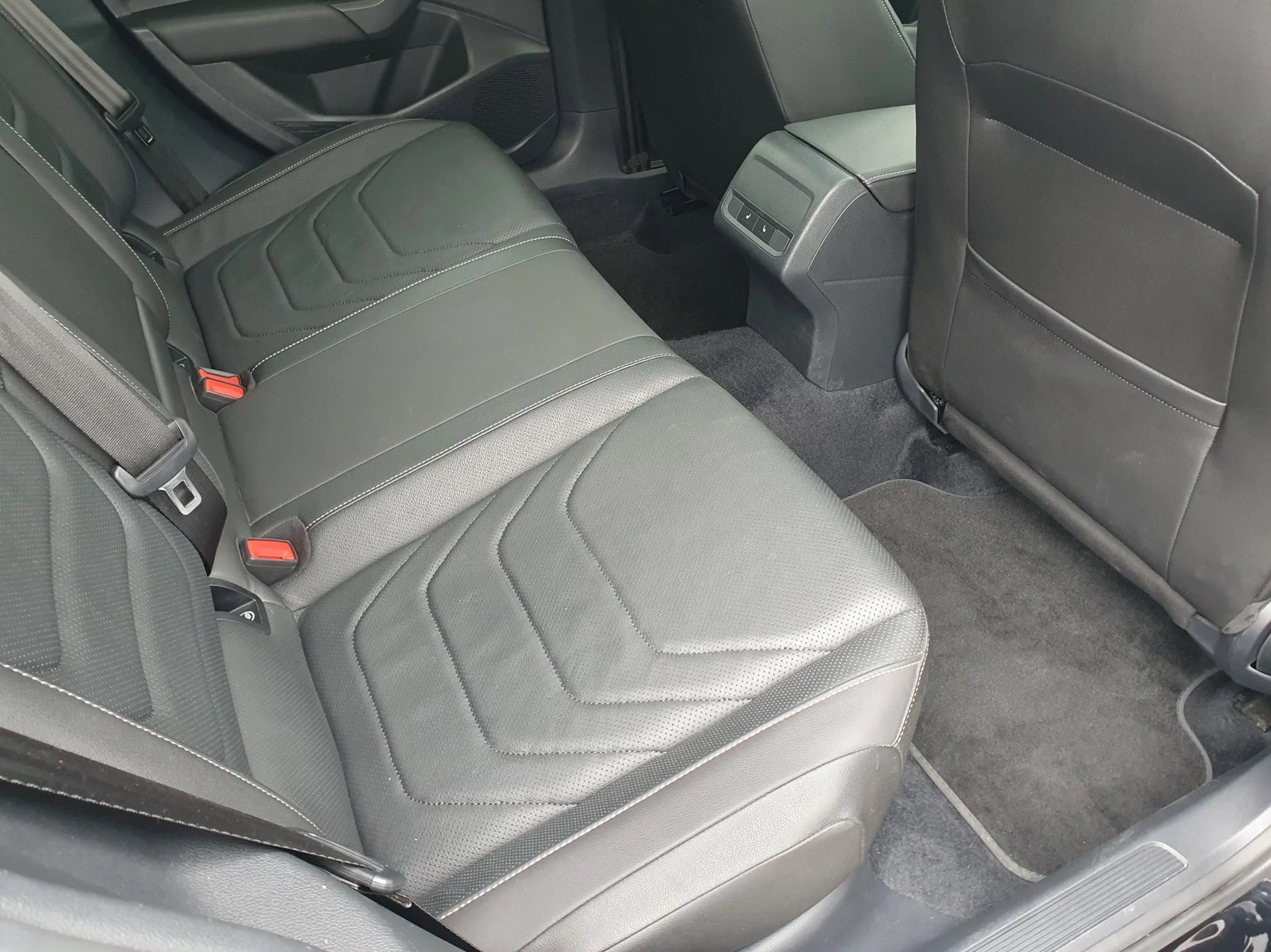 Volkswagen Jetta 2022 - миниатюра 16
