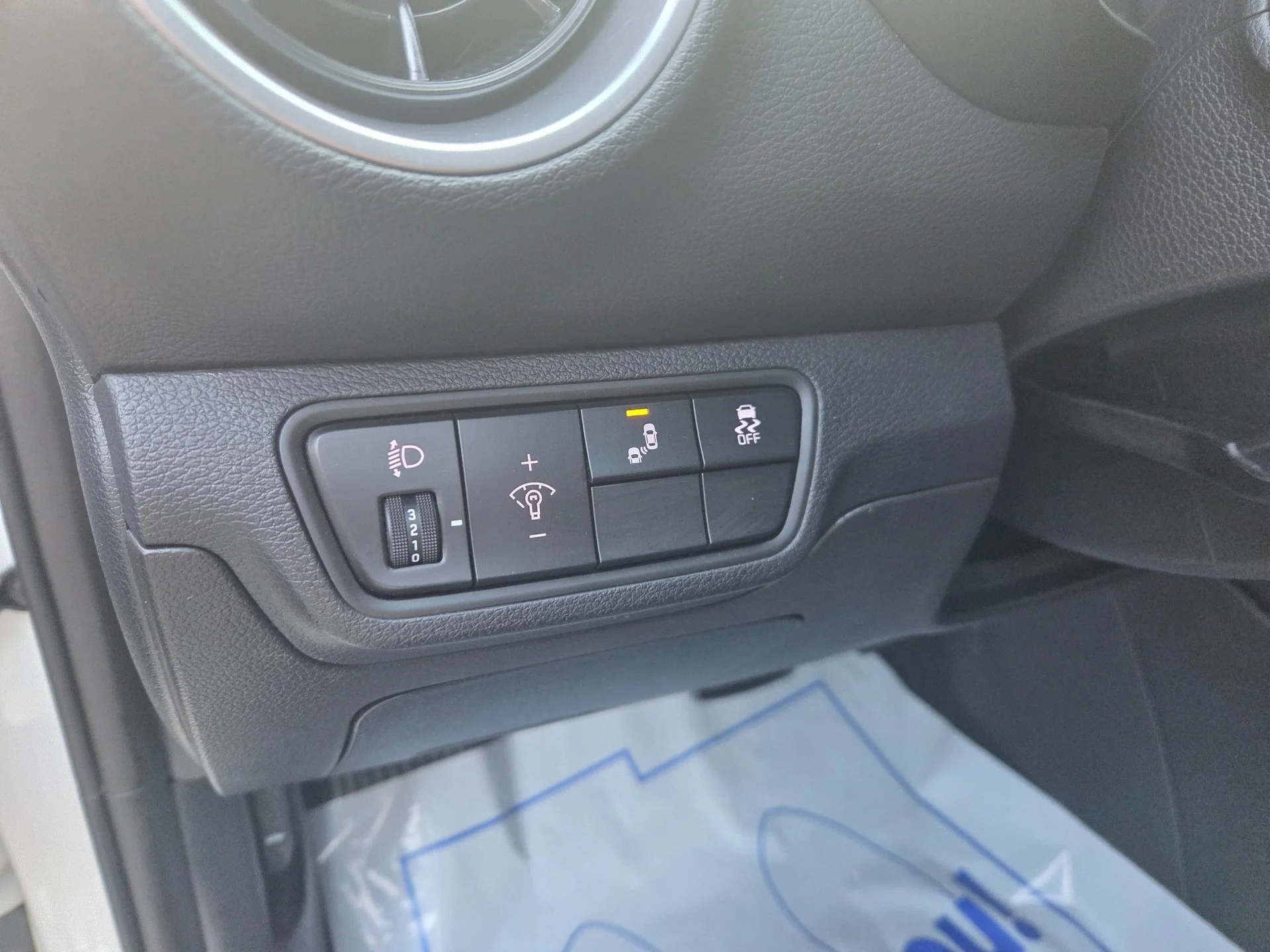 Kia K3 2022 - миниатюра 10