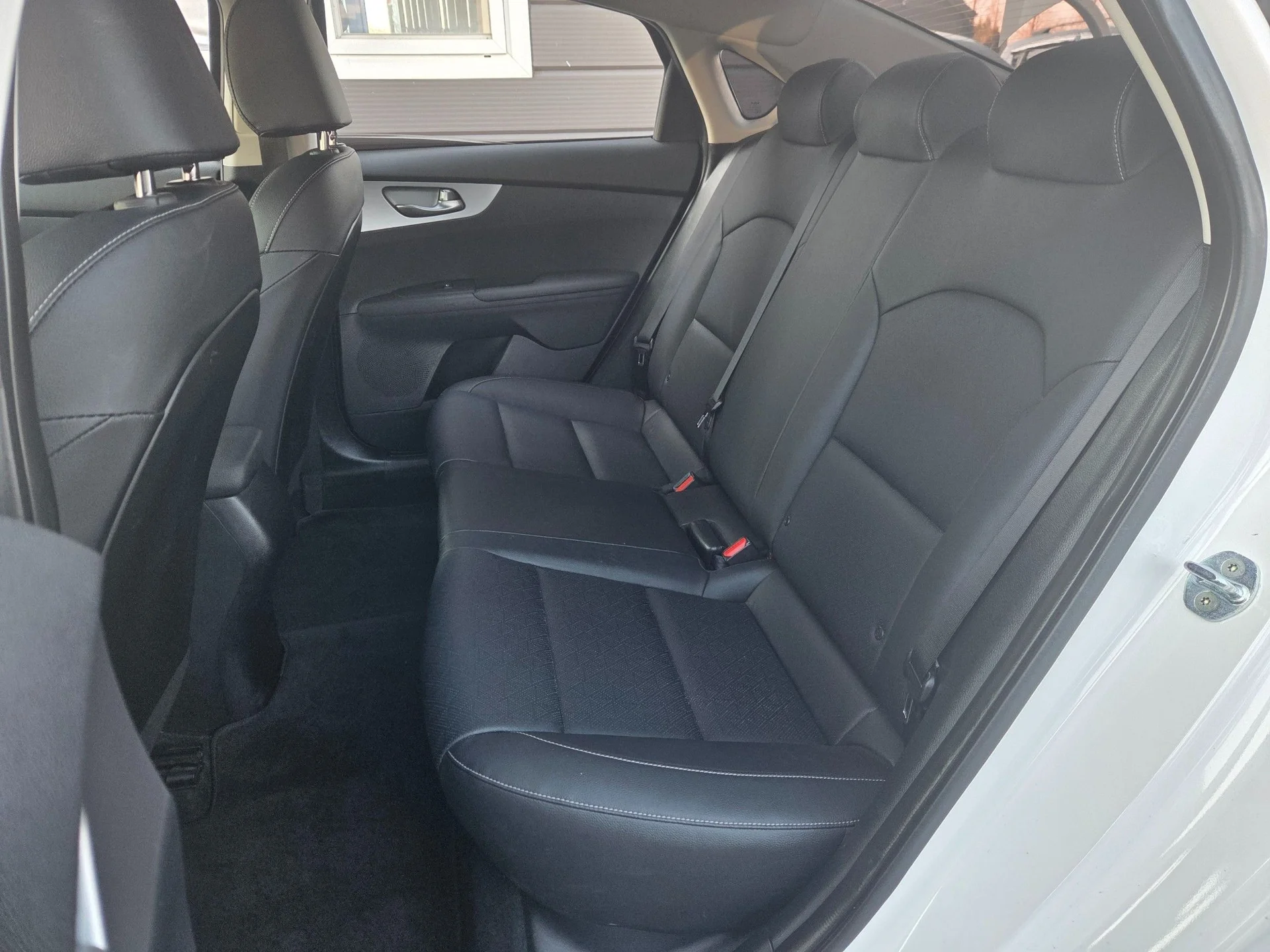 Kia K3 2022 - миниатюра 15