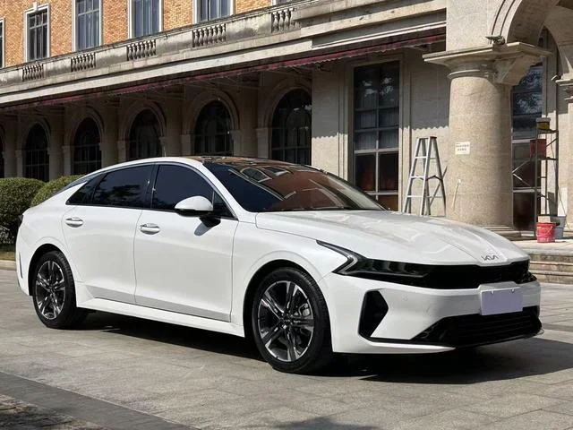 Kia K5 2022 - изображение 1