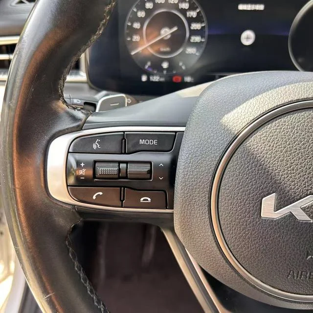 Kia K5 2022 - миниатюра 8