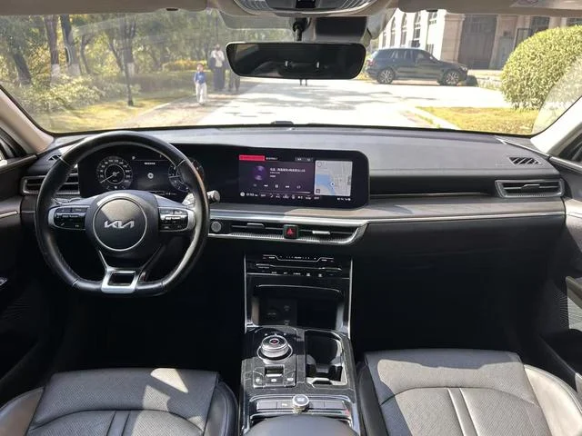 Kia K5 2022 - миниатюра 10