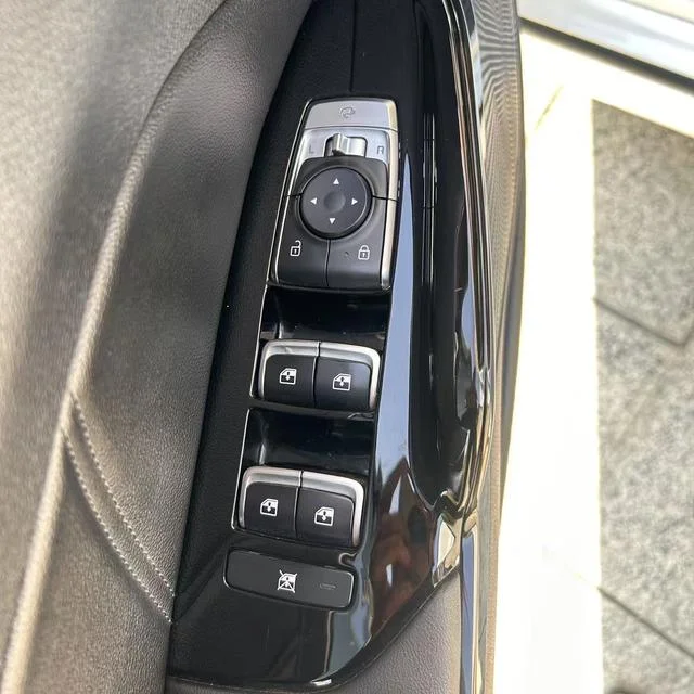 Kia K5 2022 - миниатюра 12