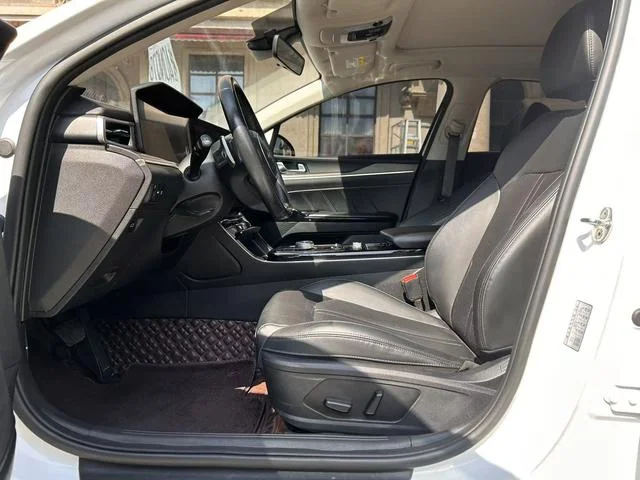 Kia K5 2022 - миниатюра 15