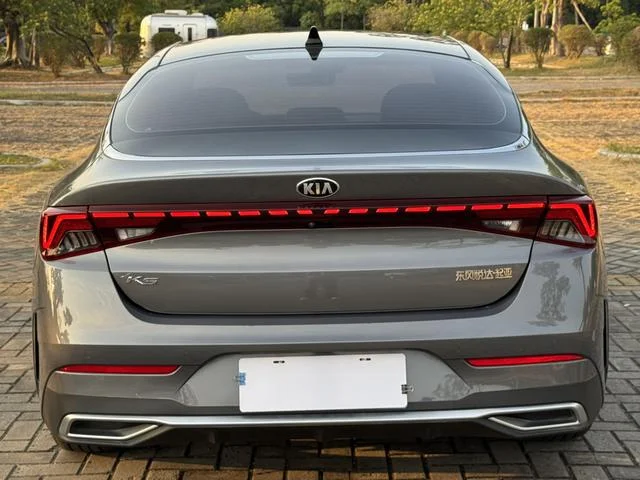 Kia K5 2023 - миниатюра 6