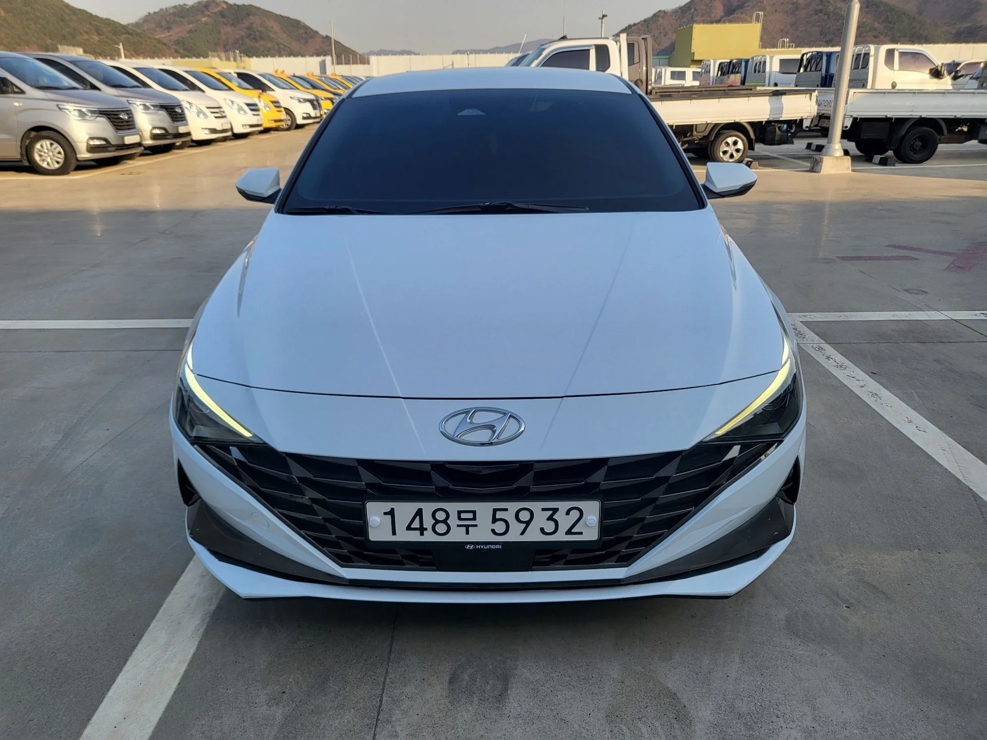 Hyundai Avante 2022 - миниатюра 2
