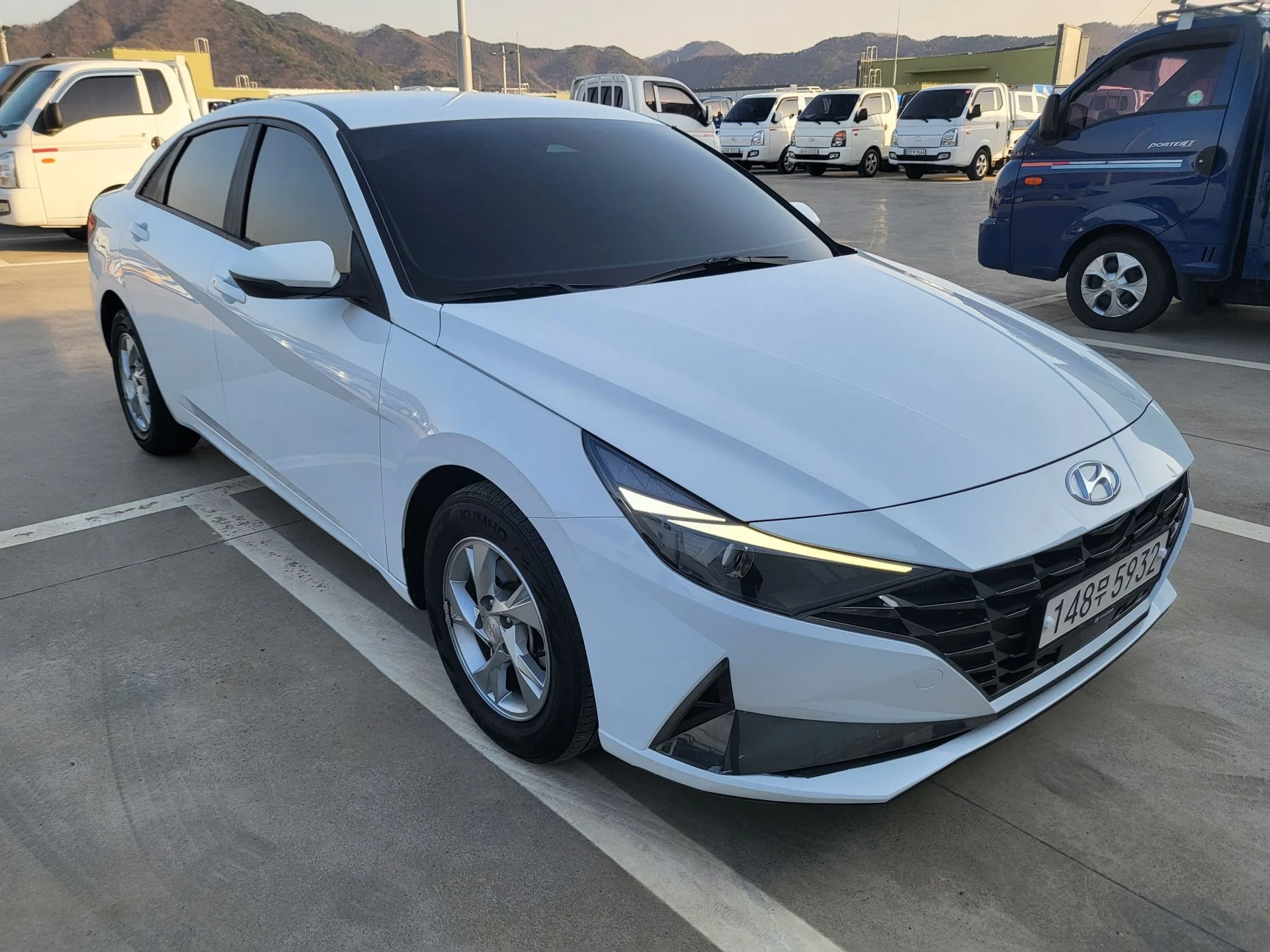 Hyundai Avante 2022 - миниатюра 3