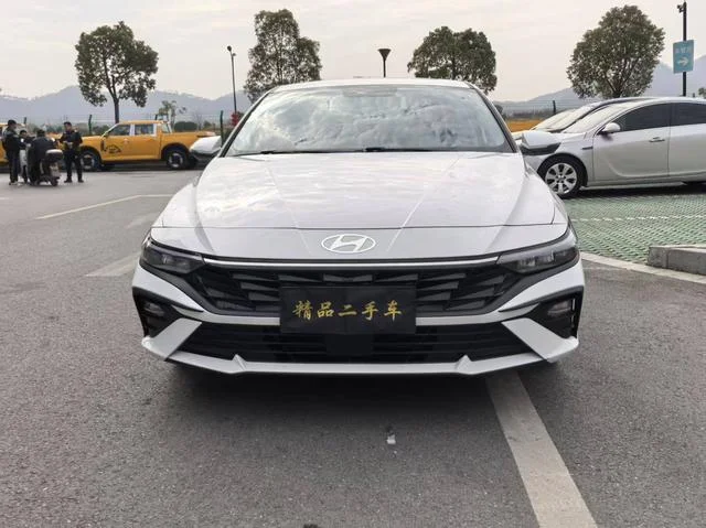 Hyundai Elantra 2022 - миниатюра 2
