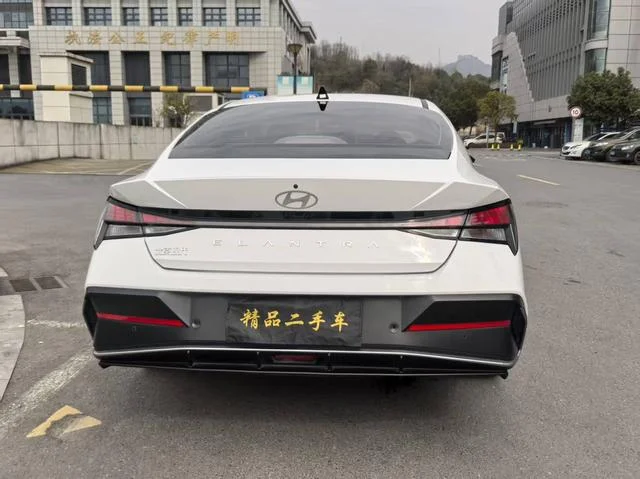 Hyundai Elantra 2022 - миниатюра 5
