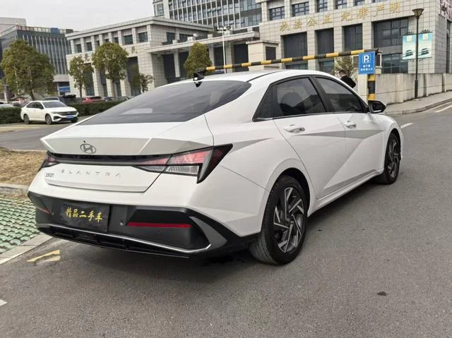 Hyundai Elantra 2022 - миниатюра 6