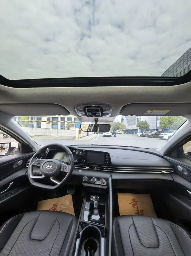 Hyundai Elantra 2022 - миниатюра 9