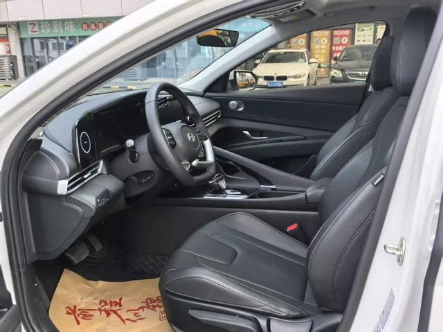 Hyundai Elantra 2022 - миниатюра 10