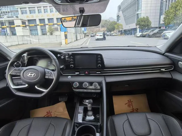 Hyundai Elantra 2022 - миниатюра 11