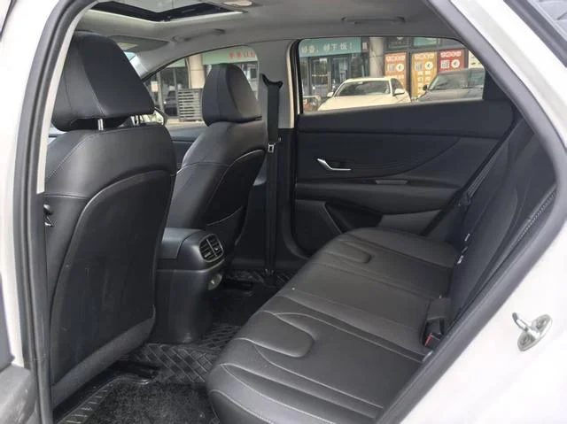Hyundai Elantra 2022 - миниатюра 14