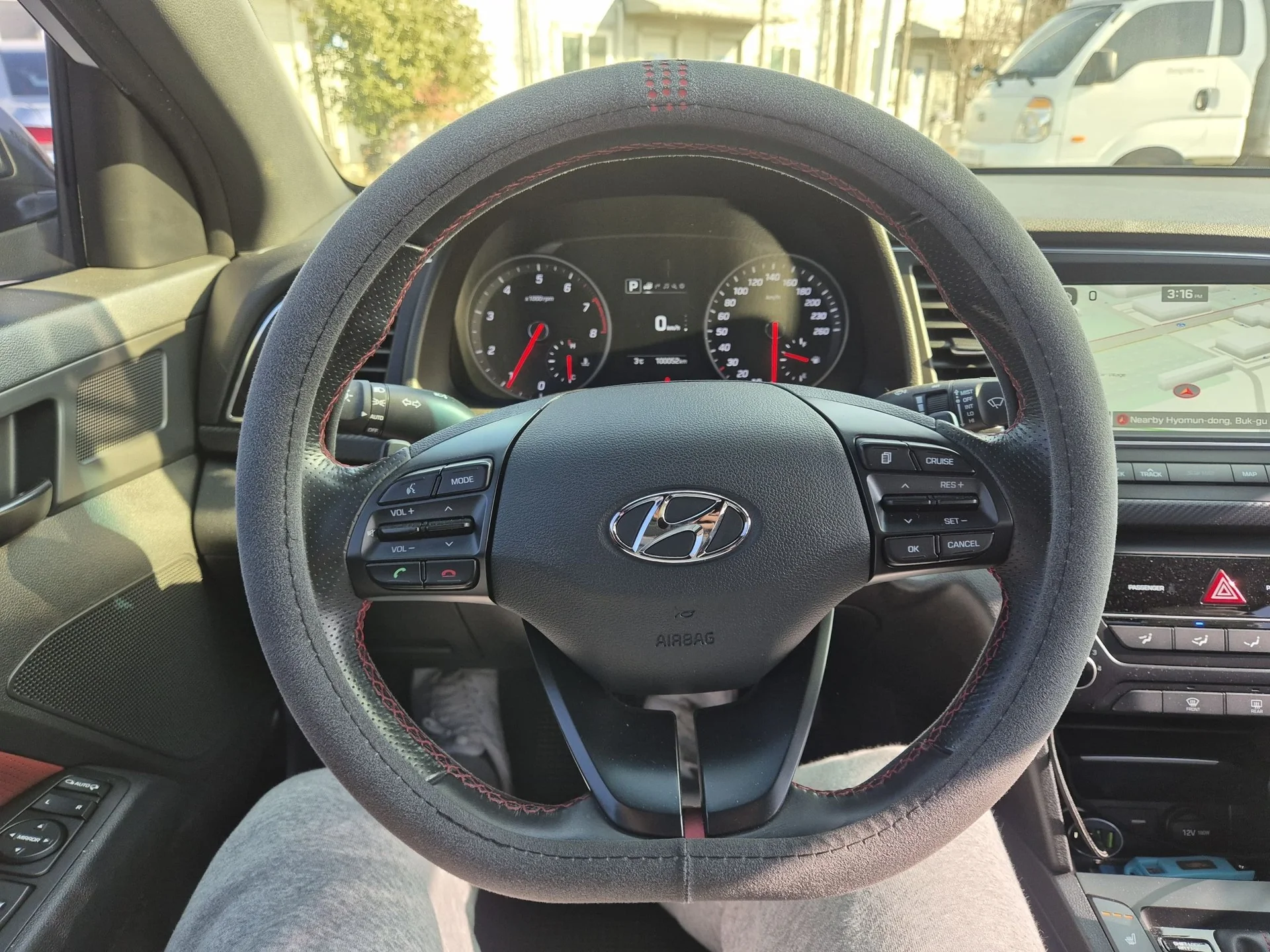 Hyundai Kona 2023 - миниатюра 9