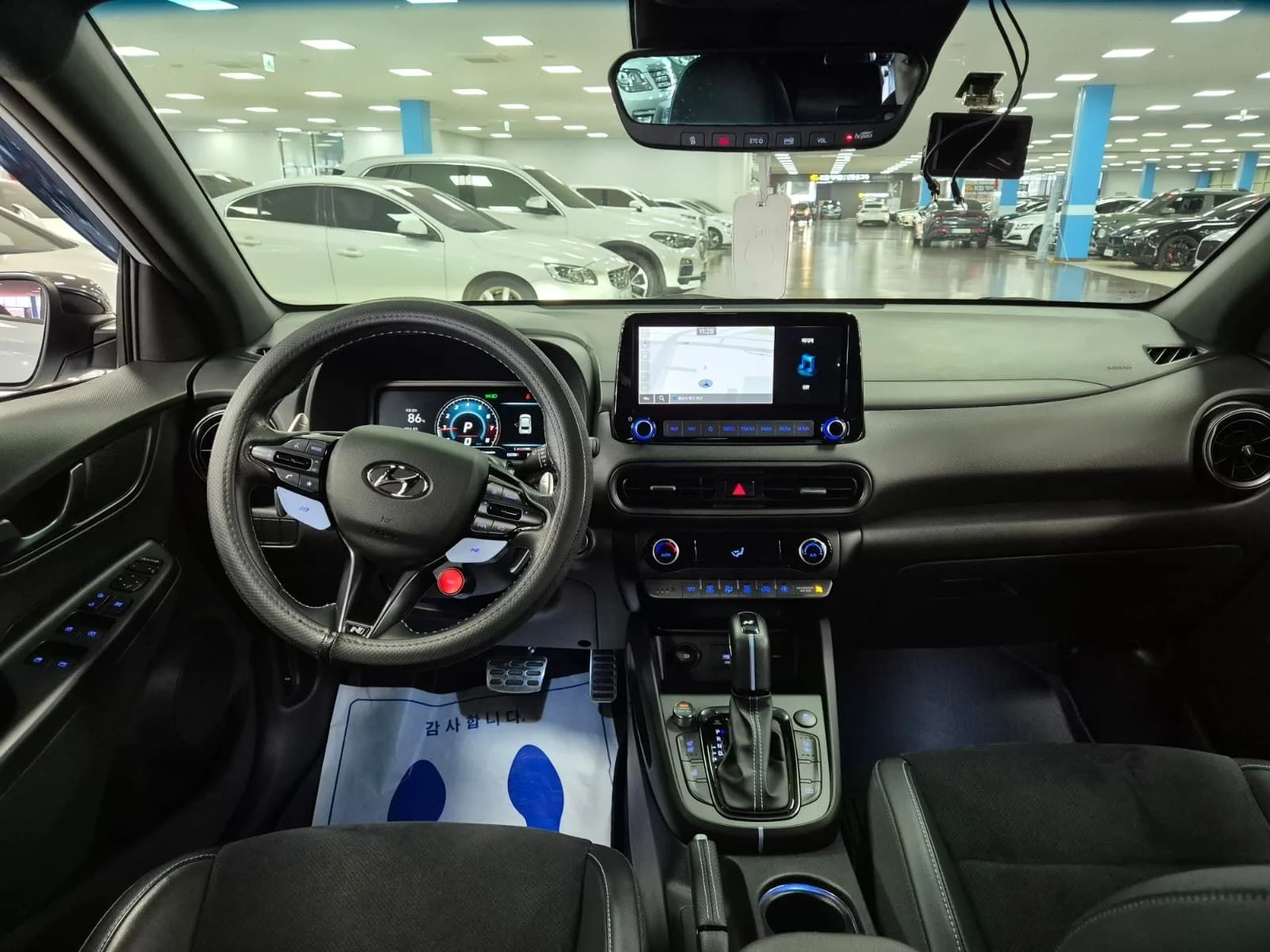 Hyundai Kona 2023 - миниатюра 11