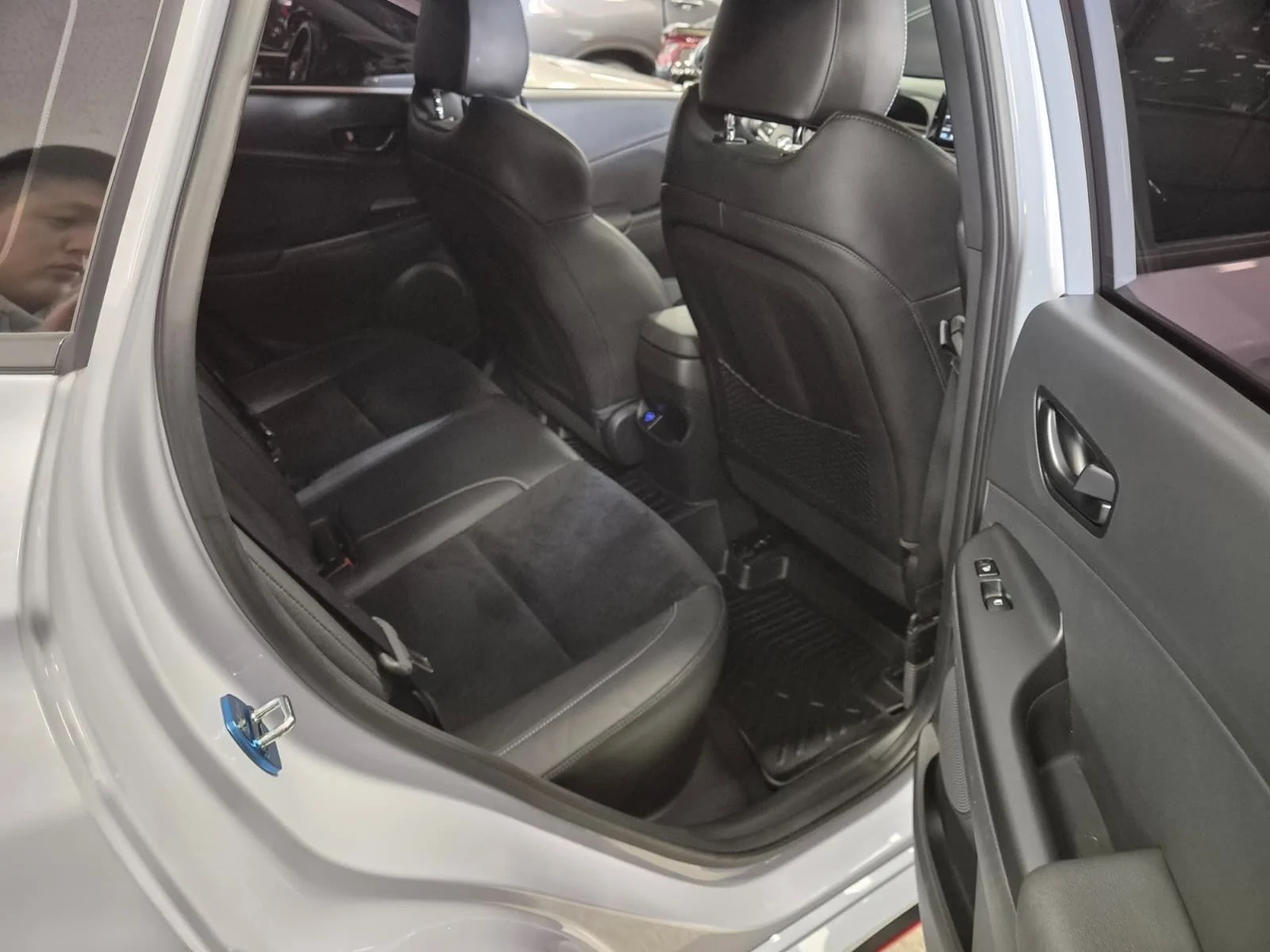 Hyundai Kona 2023 - миниатюра 17