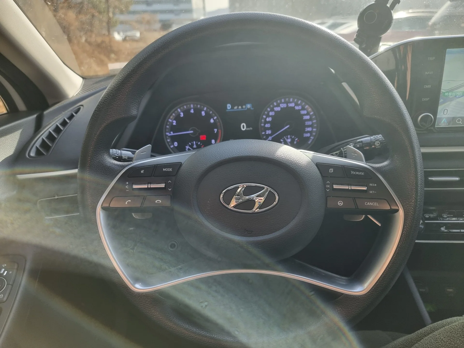 Hyundai Sonata 2022 - миниатюра 13