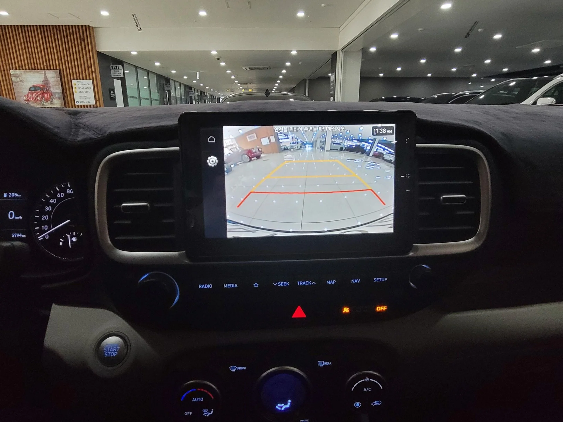 Hyundai Venue 2022 - миниатюра 9