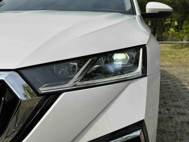 Skoda Octavia 2022 - миниатюра 10