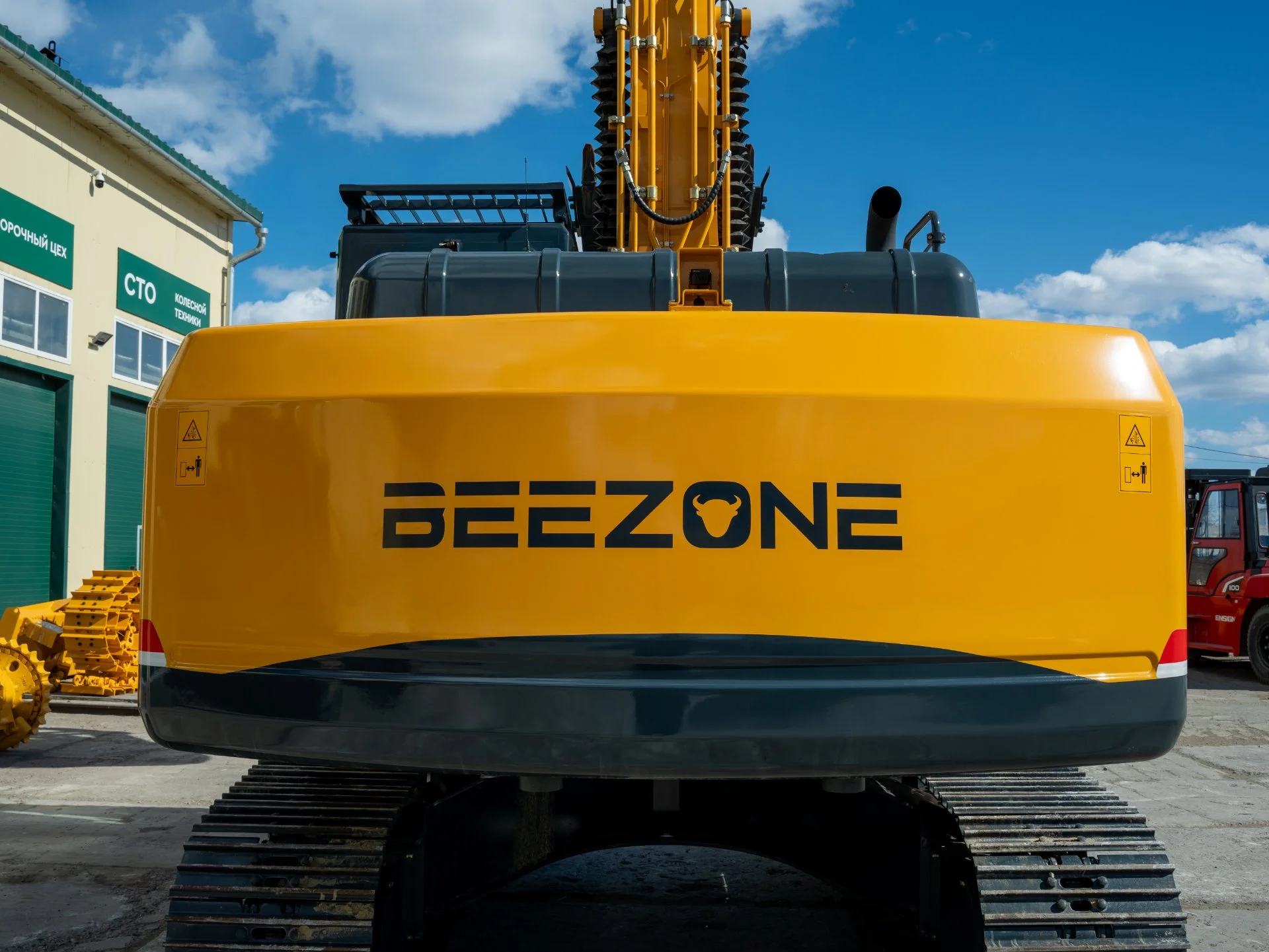 Гусеничный экскаватор BEEZONE B220EW, 2025 - миниатюра 10