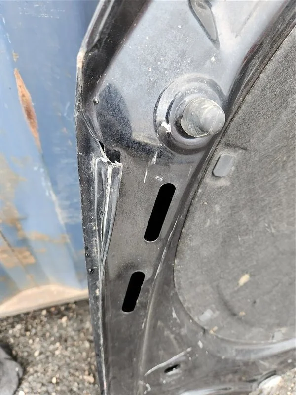 Капот Volkswagen Passat B7 2011 - миниатюра 7