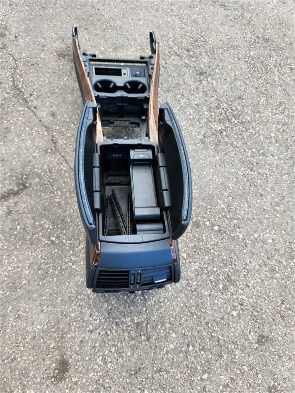 Подлокотник BMW X5 E70 N62B48B 2012 - миниатюра 8