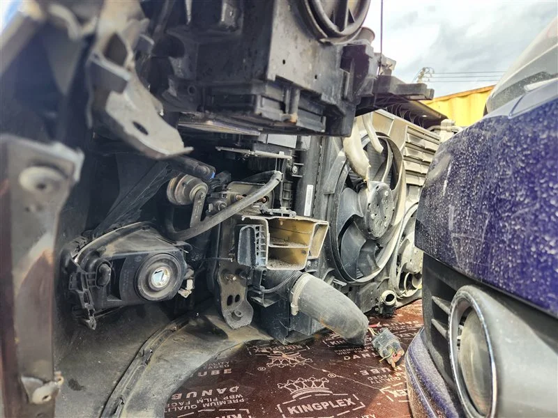 Nose cut Volkswagen Touran 1T3 - миниатюра 8