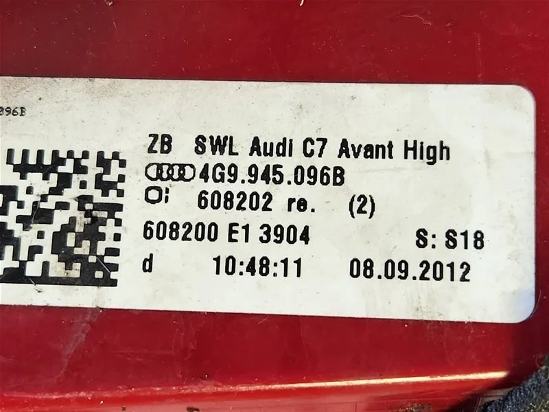 Стоп-сигнал Audi A6 C7 2014 - миниатюра 9