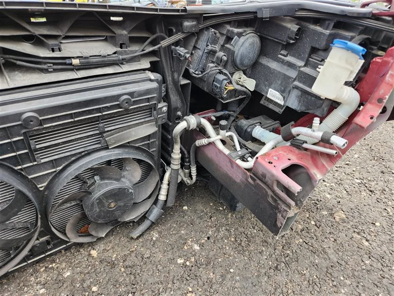 Nose cut Volkswagen Touran 1T3 2013 - миниатюра 10