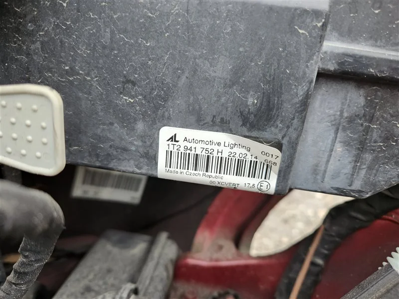 Nose cut Volkswagen Touran 1T3 2013 - миниатюра 8