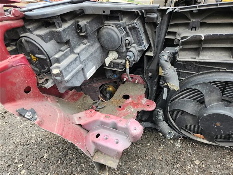 Nose cut Volkswagen Touran 1T3 2013 - миниатюра 9