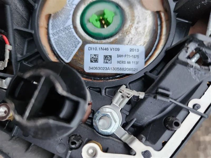 Подушка безопасности в руль Ford Focus 3 2011 - миниатюра 6