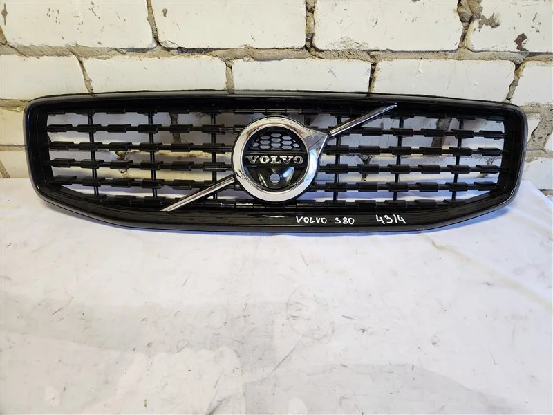 Решетка радиатора Volvo S80 2021 - изображение 1