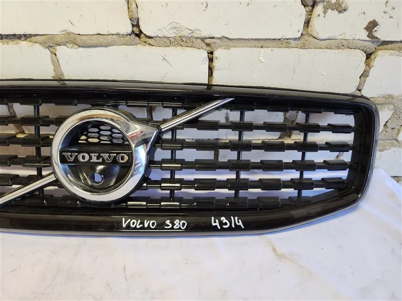 Решетка радиатора Volvo S80 2021 - миниатюра 3