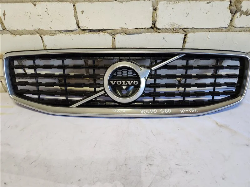 Решетка радиатора Volvo S60 2020 - миниатюра 2