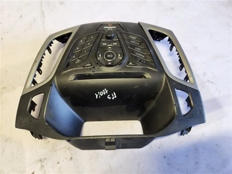 Консоль центральная Ford Focus 3 PNDA 2013 - миниатюра 4