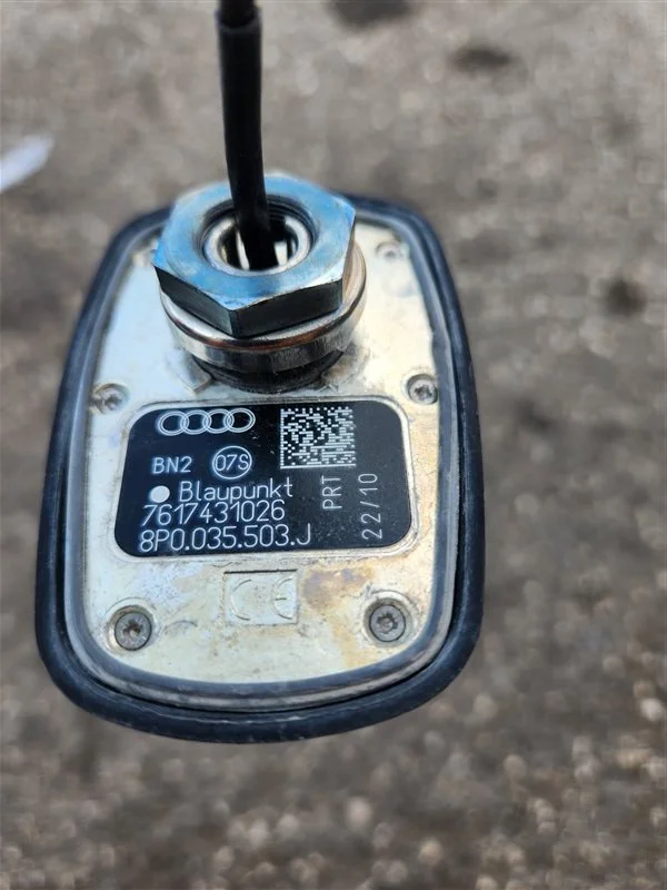 Антенна Audi A3 8P CDA 2004-2013 - миниатюра 4