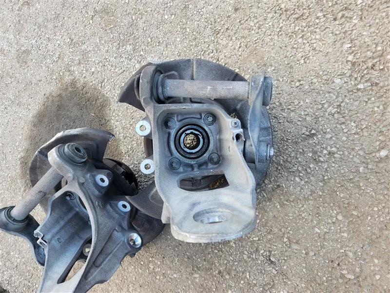 Кулак поворотный задний BMW X5 E70 N62B48B 2012 - миниатюра 10