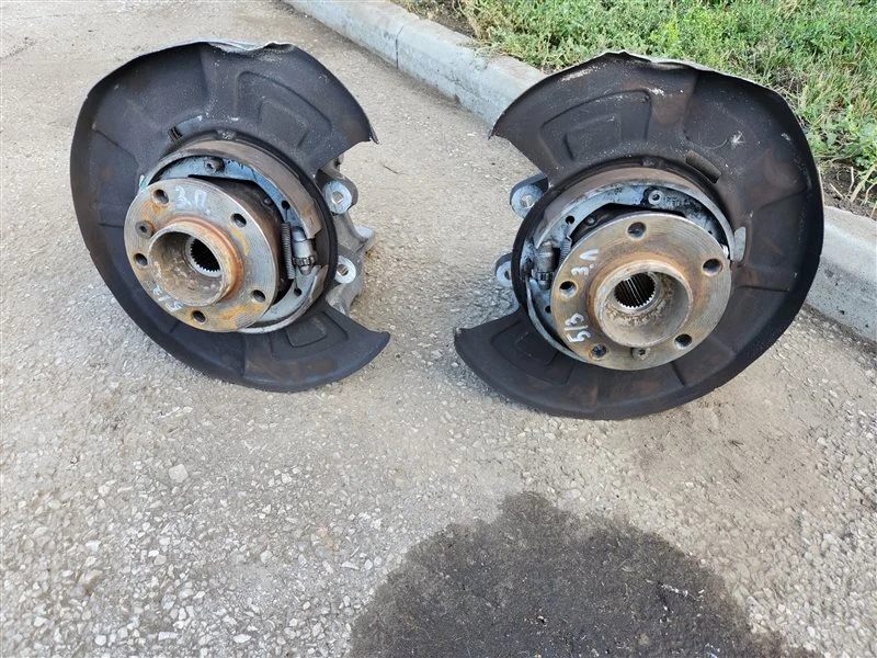 Кулак поворотный задний BMW X5 E70 N62B48B 2012 - миниатюра 6
