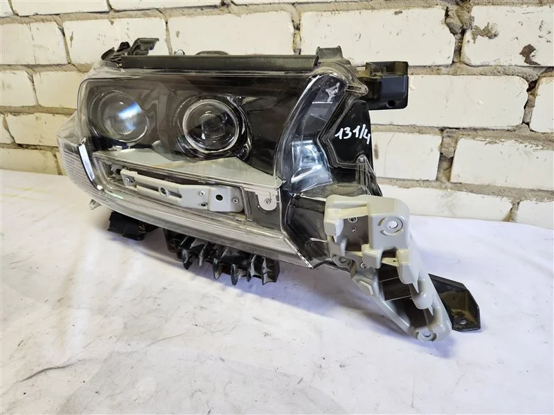 Фара передняя правая Toyota Land Cruiser 200 2020 - миниатюра 4